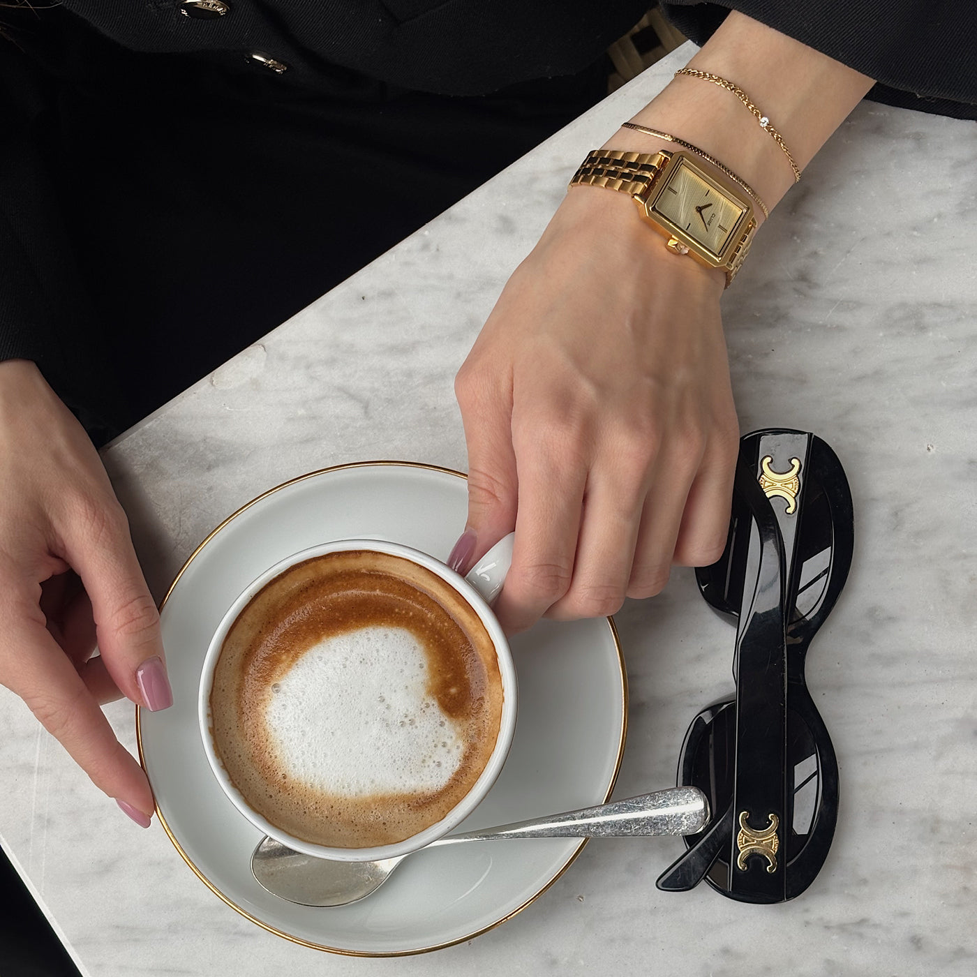 Montre Fluette Acier, Texture Sable Couleur Or Plein