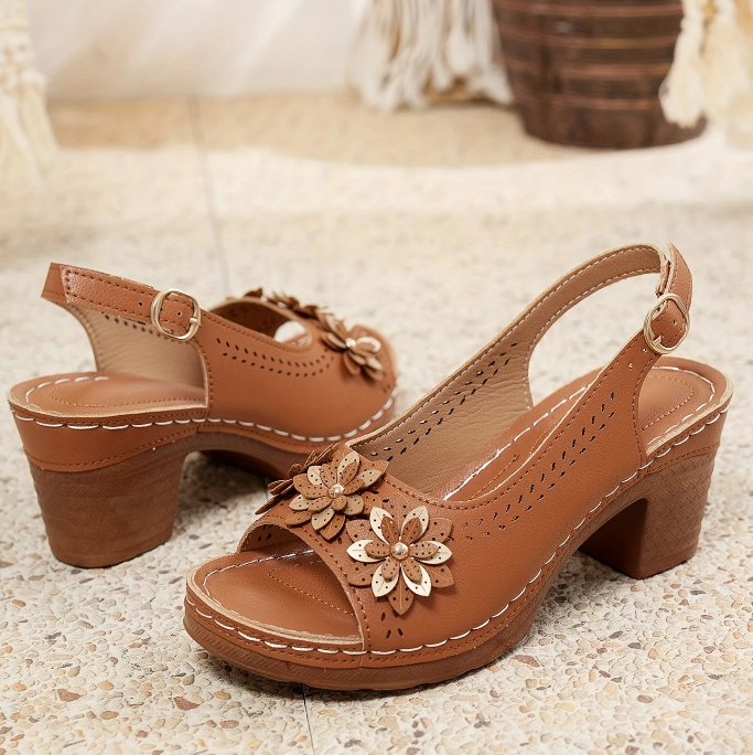 DIANA | SANDALES À TALONS ÉPAIS STYLÉES