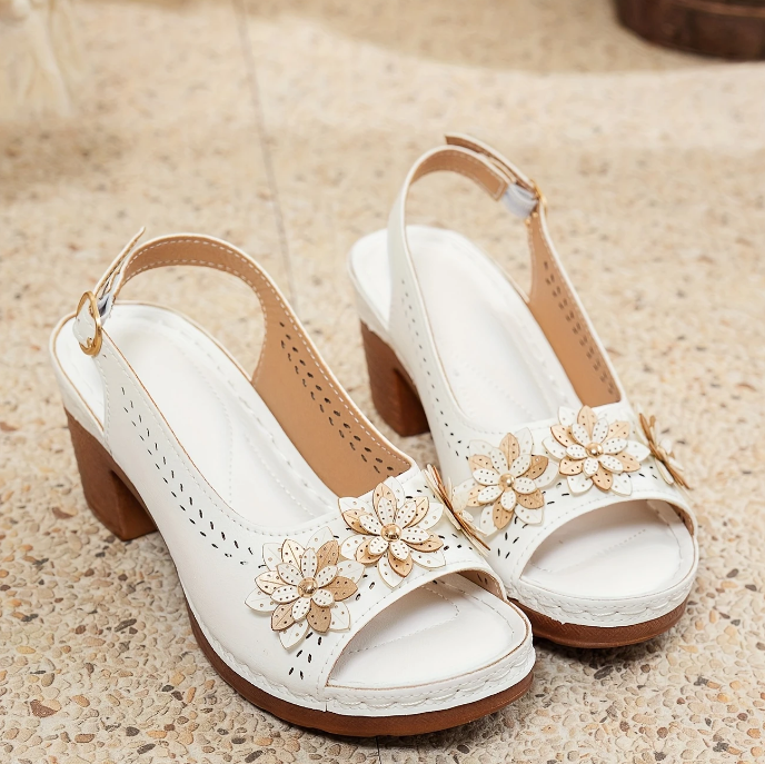 DIANA | SANDALES À TALONS ÉPAIS STYLÉES