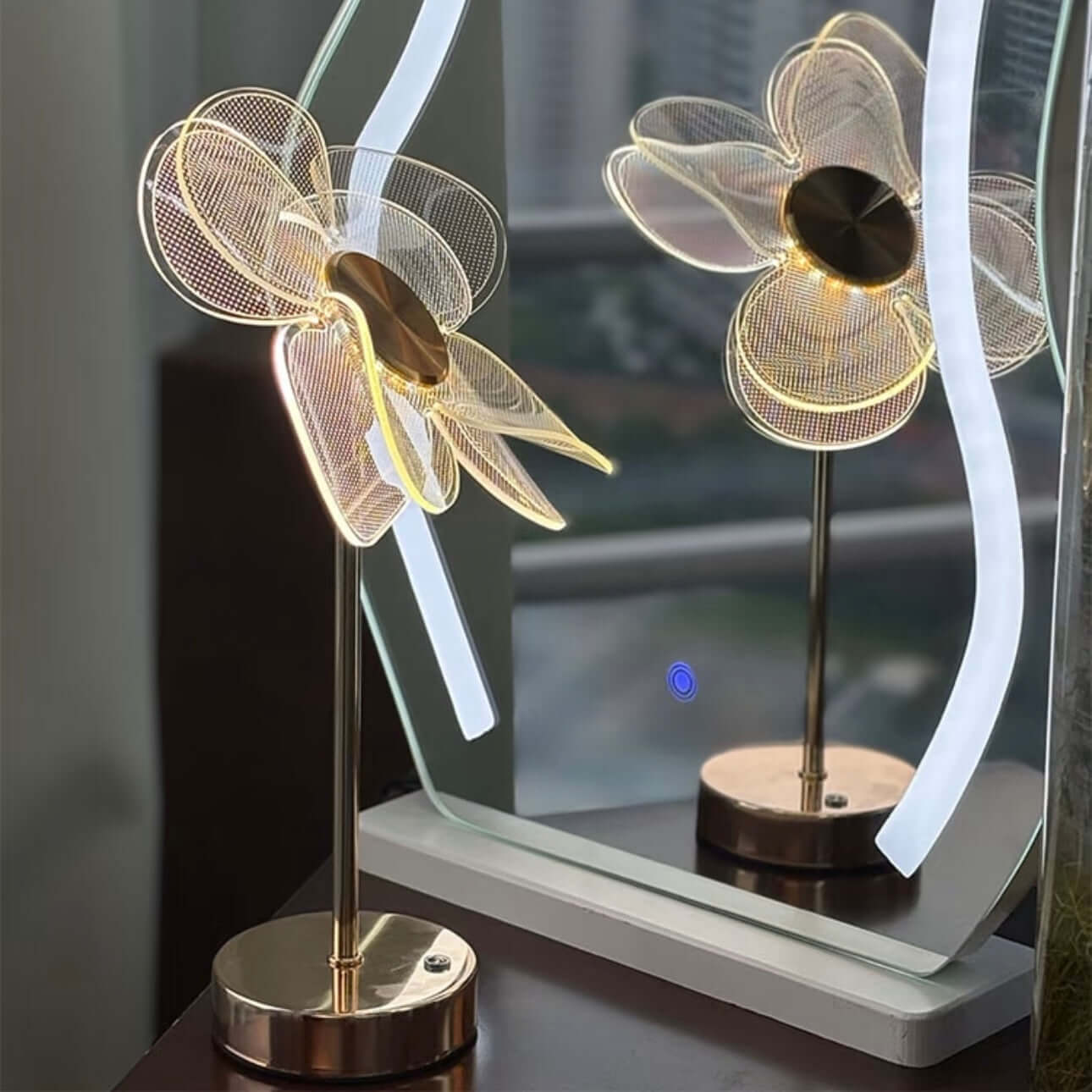Lampe de Table Nordic Clover – LED Rechargeable avec Dimming Tactile