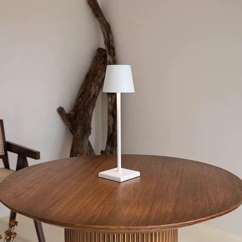 Lampe de Table LED Lumiosa Pro – Lumière Douce et Amie des Yeux