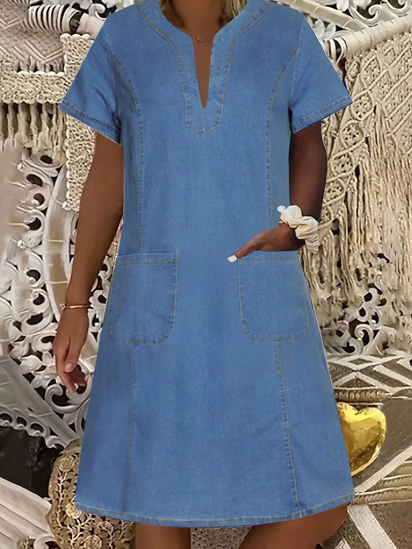 Claire Montréal™ - ROBE EN DENIM LÉGÈRE AVEC UNE COUPE DÉCONTRACTÉE