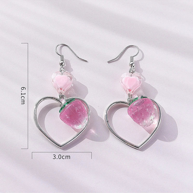 Boucles d'oreilles en forme de cœur avec fraise