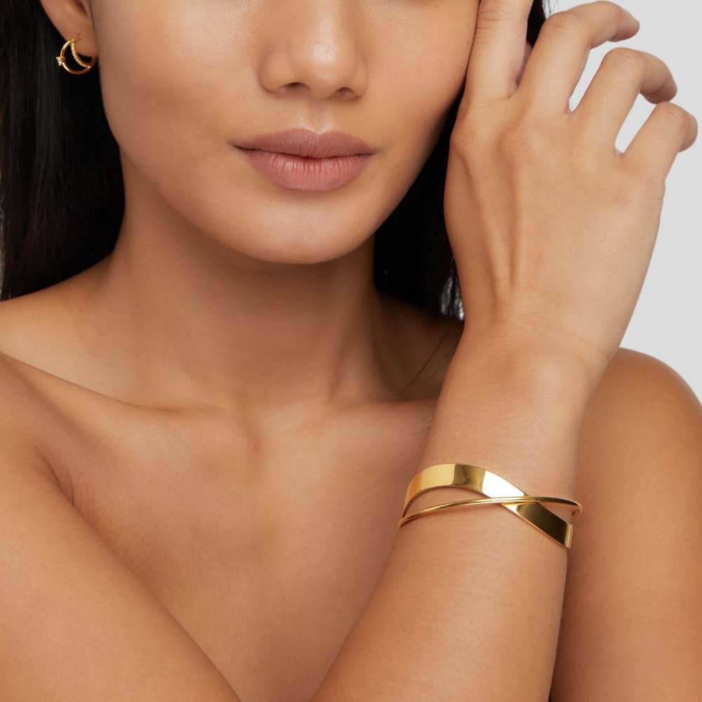 Eve – Unique Gold Bangle Bracelet