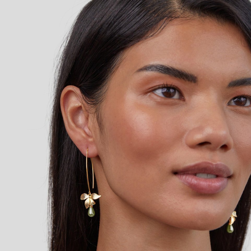 Boucles d'oreilles en perles de jade et en pétales