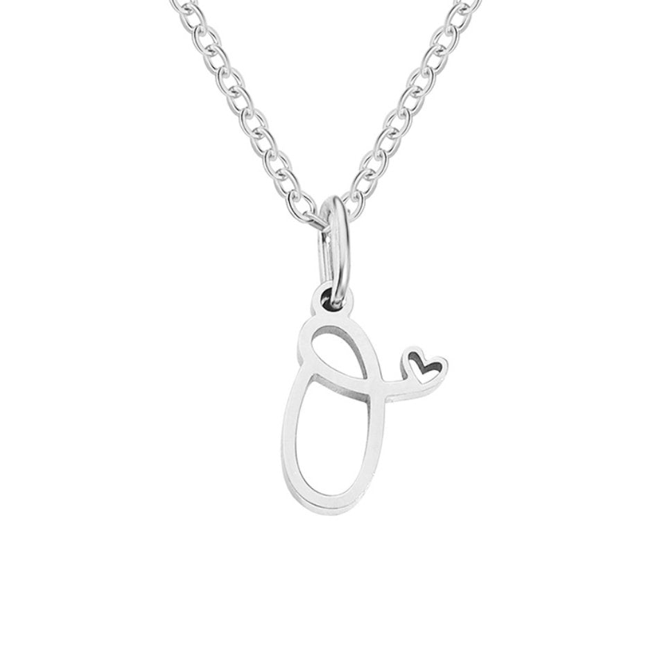 Collier en argent en forme de cœur avec initiale