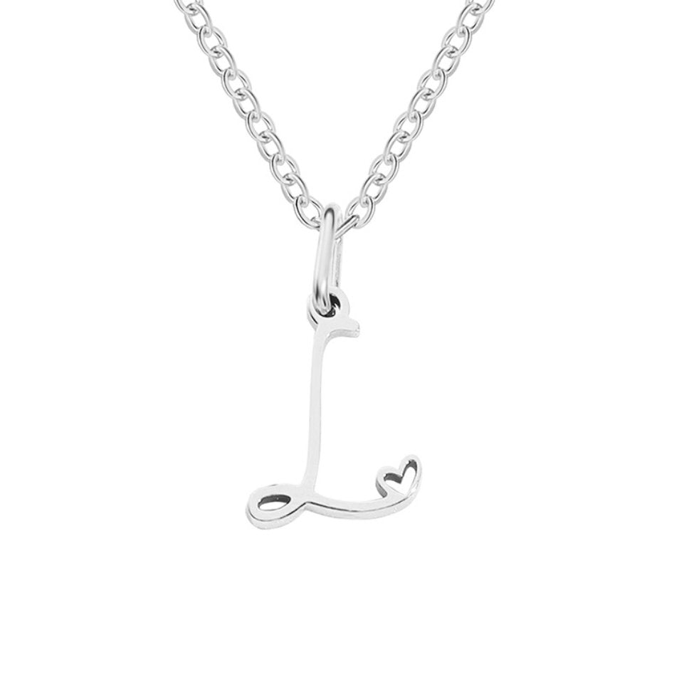 Collier en argent en forme de cœur avec initiale
