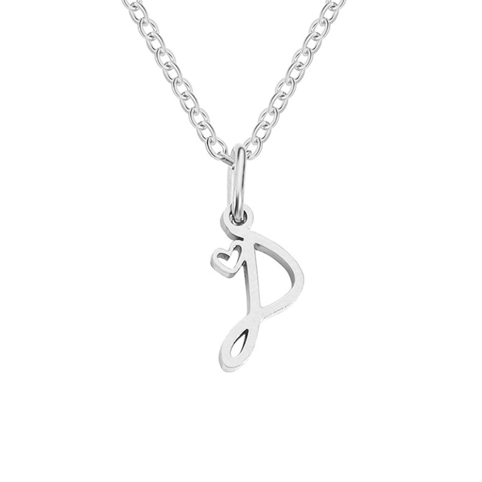 Collier en argent en forme de cœur avec initiale