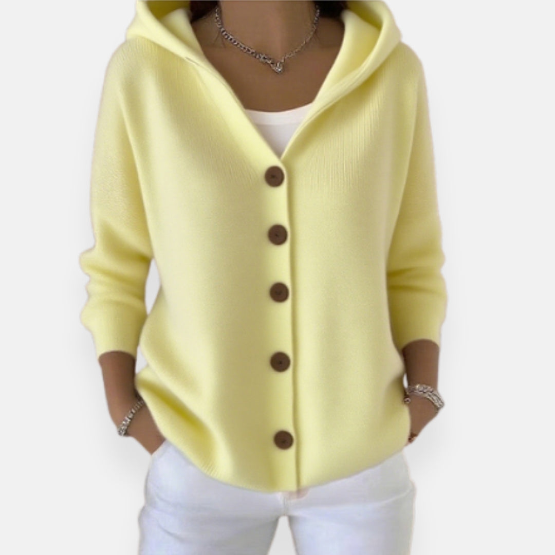 Élora | Veste à capuche en tricot avec patte de boutonnage