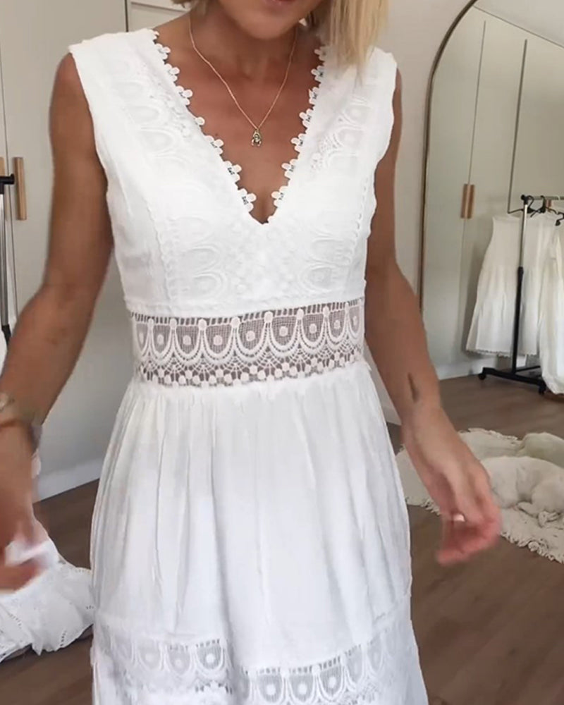 Kim™ - ROBE EN DENTELLE AVEC COL EN V