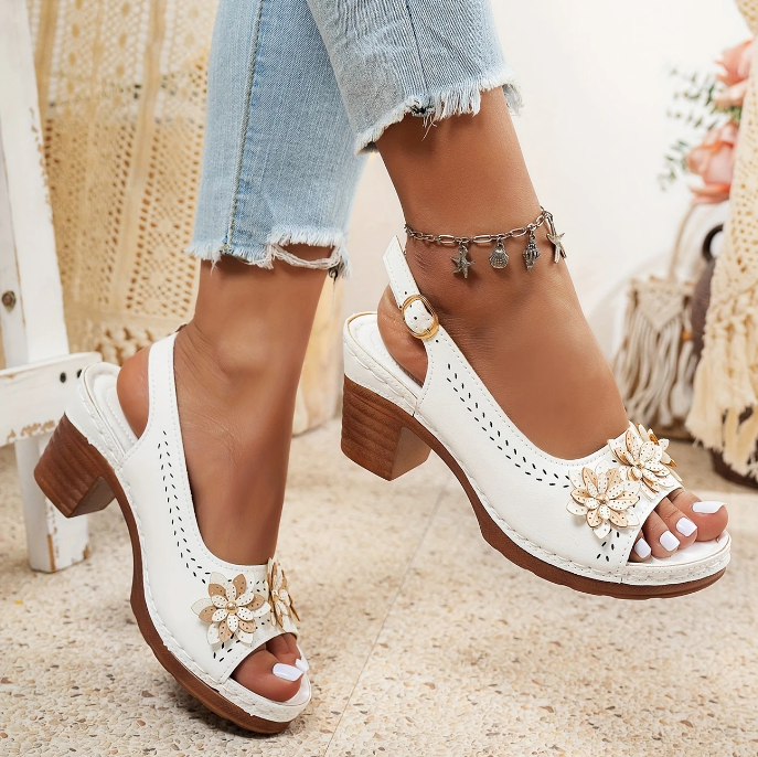 DIANA | SANDALES À TALONS ÉPAIS STYLÉES