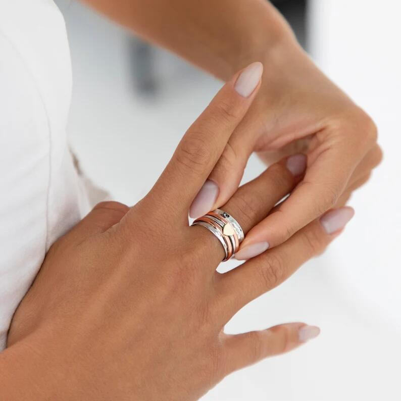 Bague Rotative Vintage en Forme de Cœur