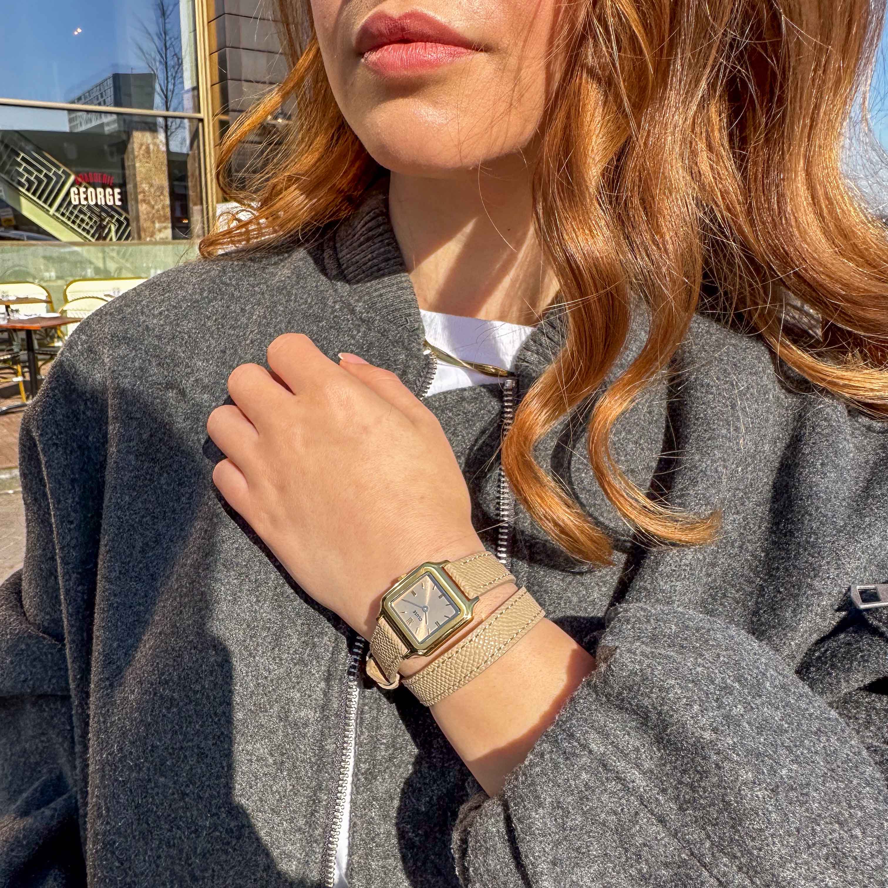Gracieuse Petite Montre Double Cuir, Rugby Tan, Couleur Or