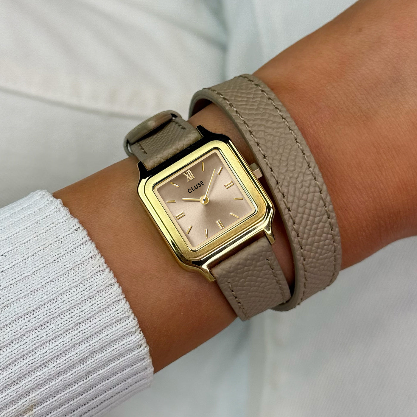 Gracieuse Petite Montre Double Cuir, Rugby Tan, Couleur Or