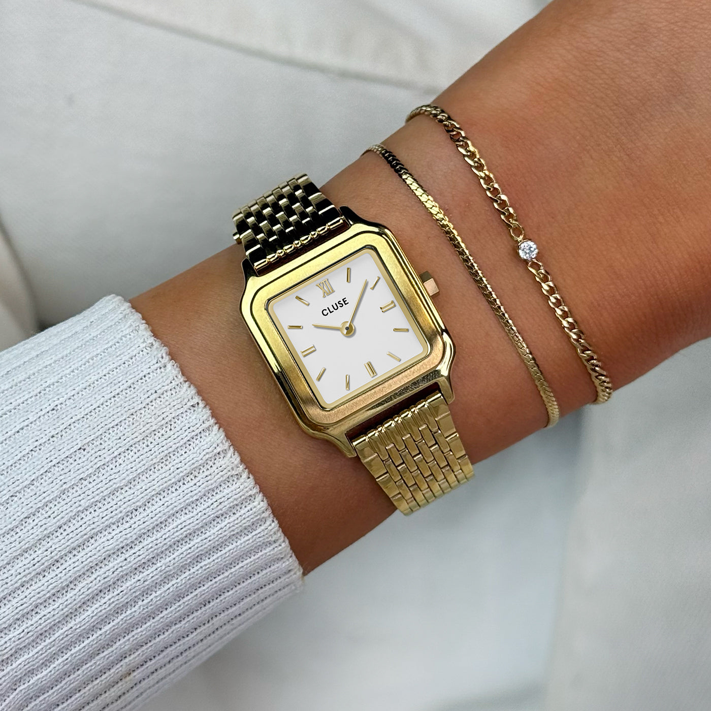 Montre Petite Gracieuse en Acier, Couleur Blanche et Dorée