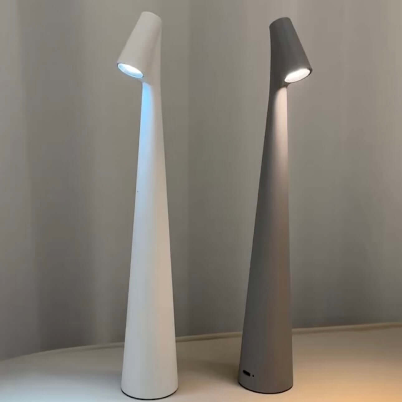 Lampe de Bureau LED à Contrôle Tactile – Rechargeable, Ajustable, Amie des Yeux