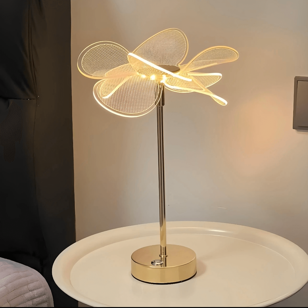 Lampe de Table Nordic Clover – LED Rechargeable avec Dimming Tactile