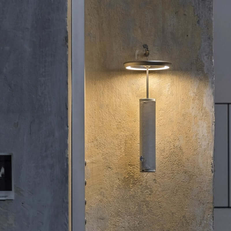 Lampe de Table Portable Rechargeable – Design Moderne en Aluminium &amp; Cuir