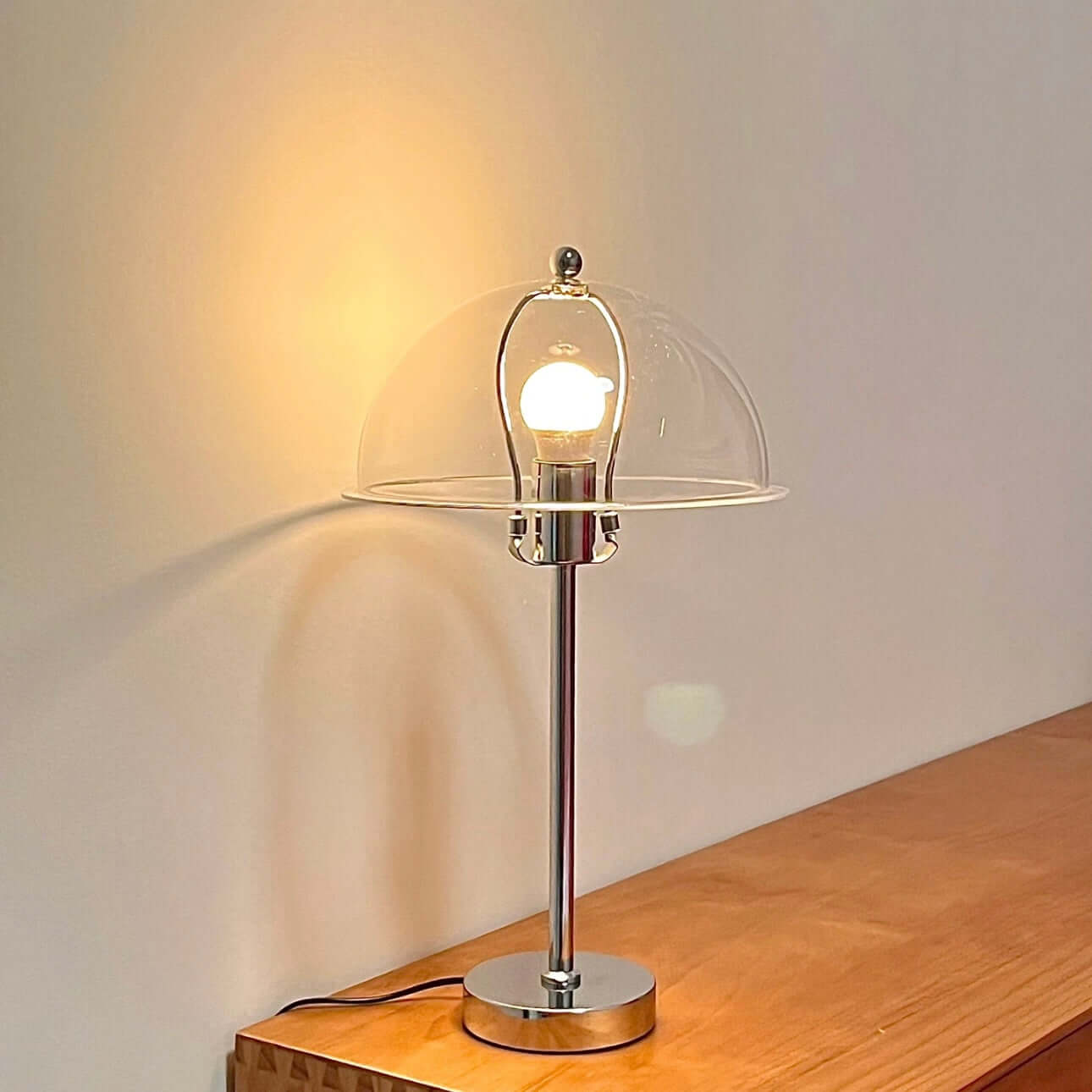 Lampe de Table Acrylique Bauhaus | Luminosité Ajustable & Lumière Douce