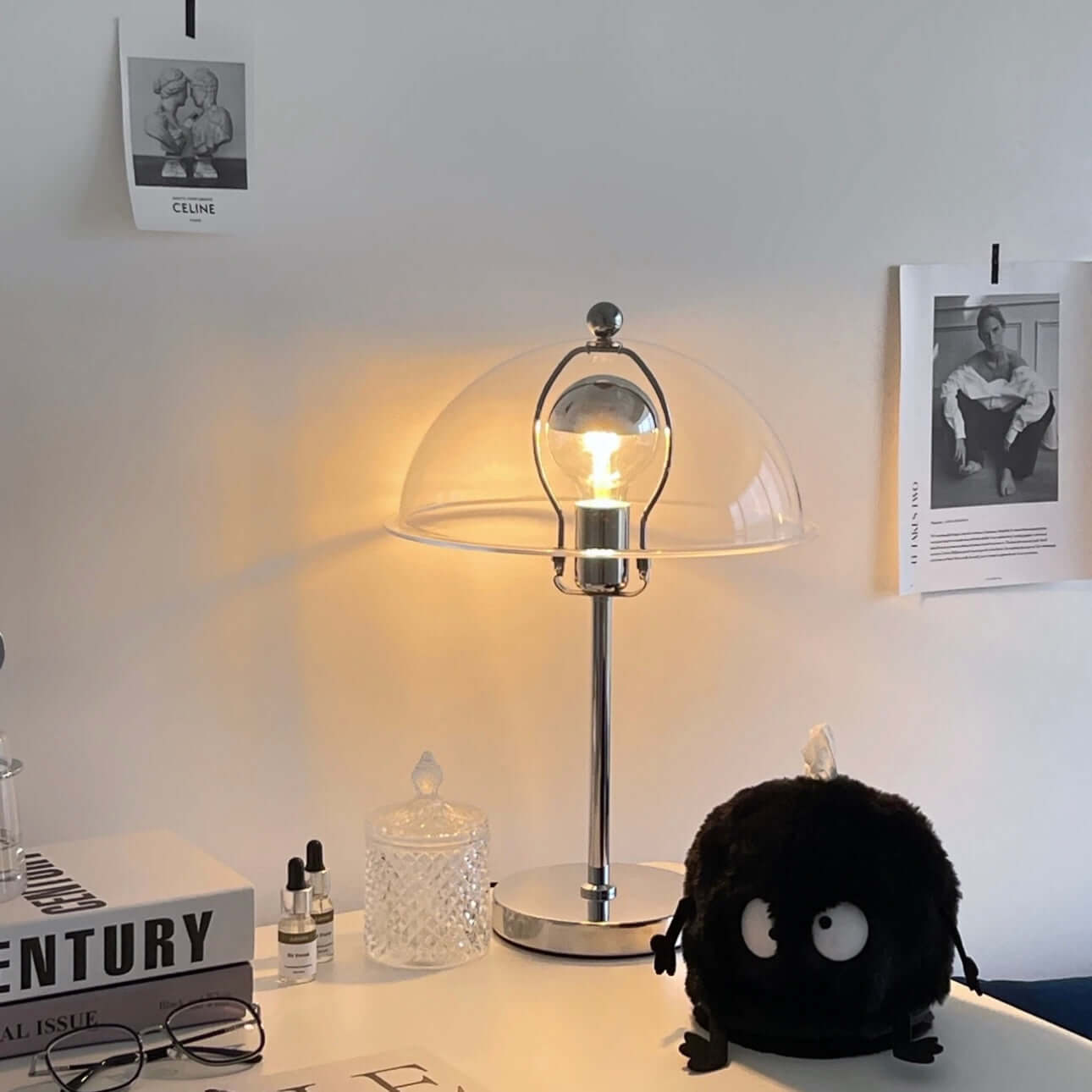 Lampe de Table Acrylique Bauhaus | Luminosité Ajustable & Lumière Douce