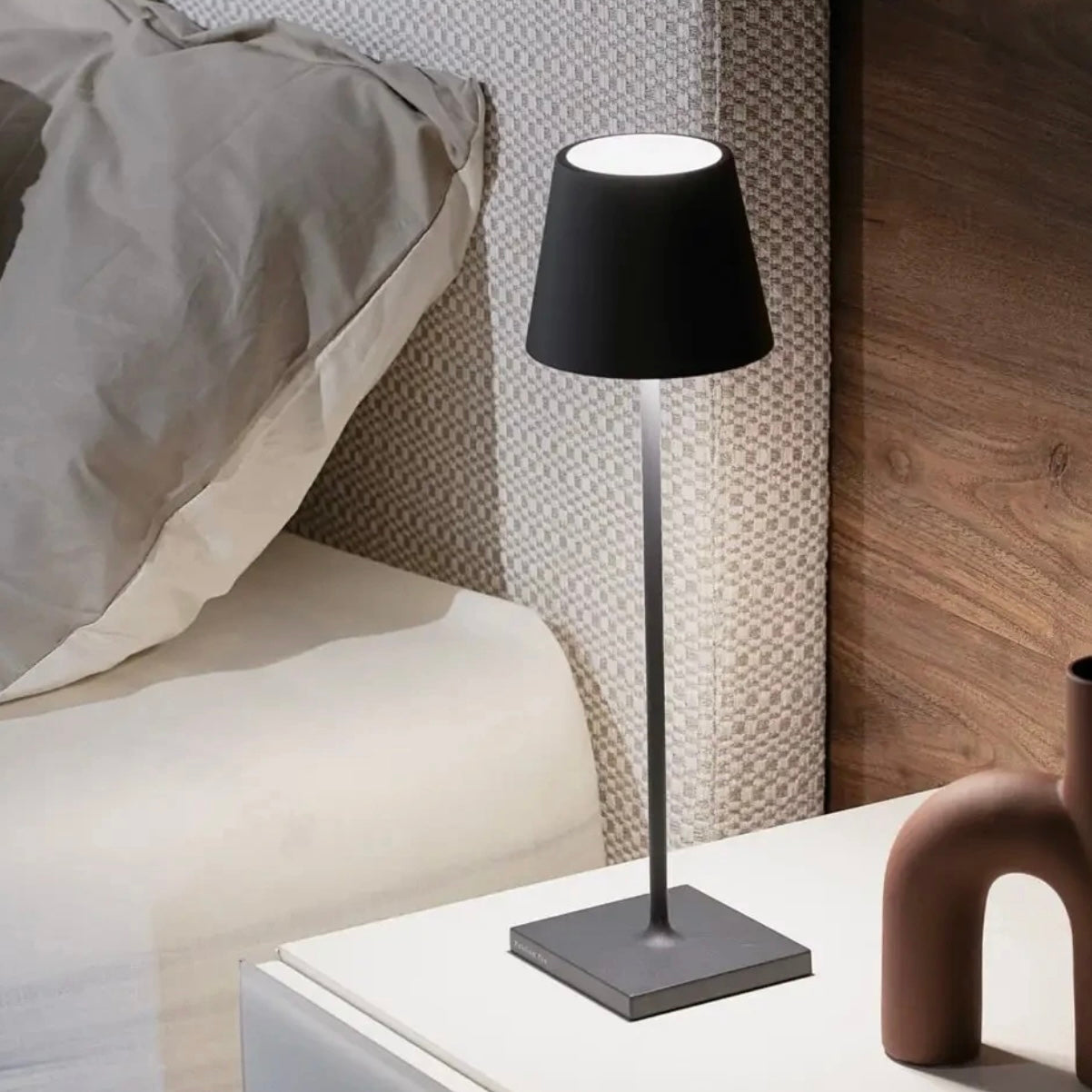 Lampe de Table LED Lumiosa Pro – Lumière Douce et Amie des Yeux