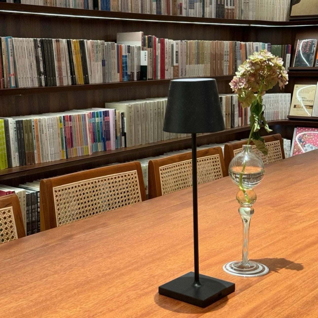 Lampe de Table LED Lumiosa Pro – Lumière Douce et Amie des Yeux