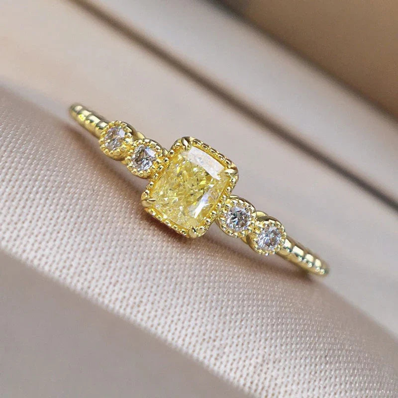 Yellow Glas Gold Ring