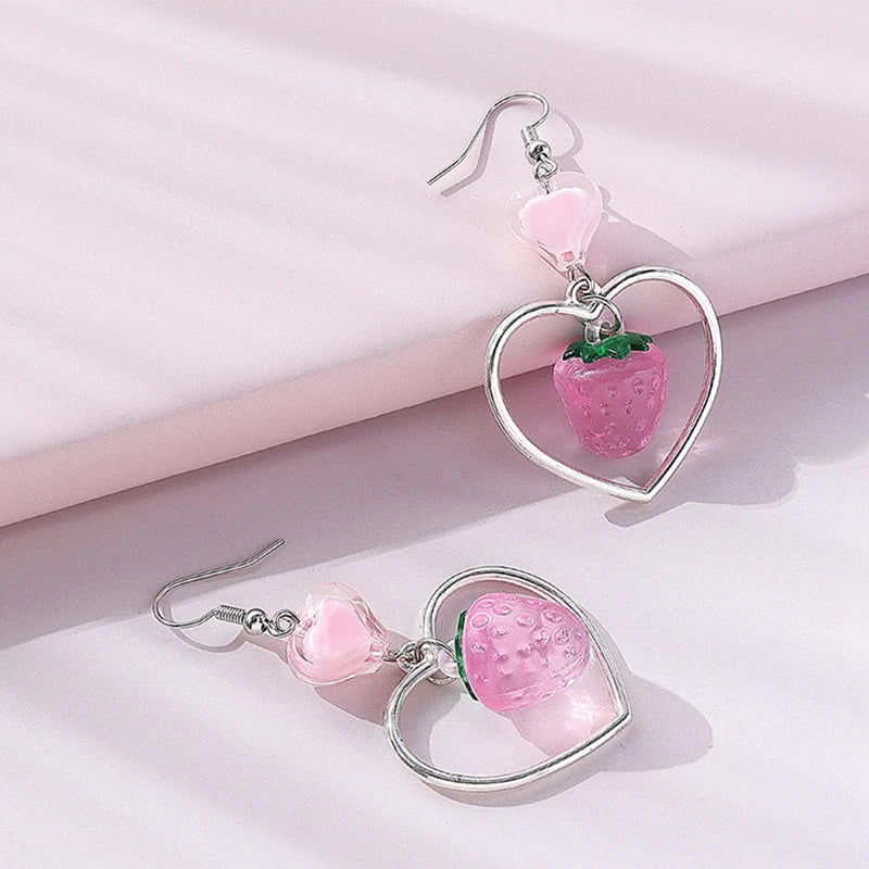Boucles d'oreilles en forme de cœur avec fraise