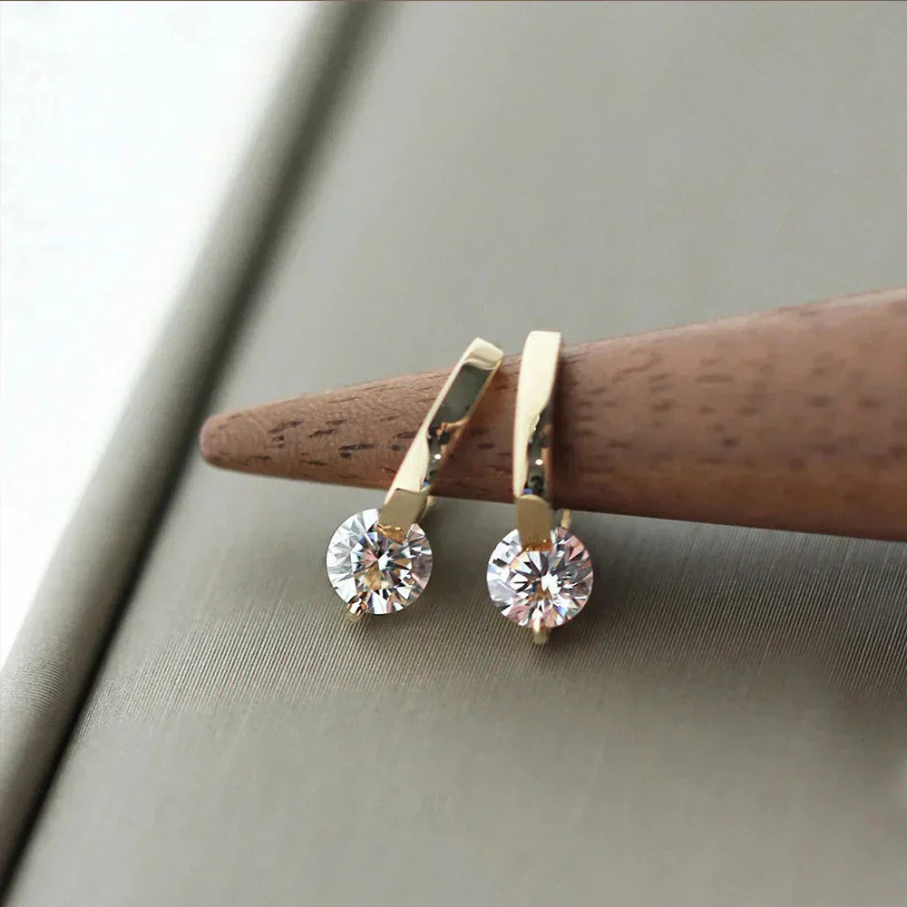 Éclatantes Boucles d'Oreilles Clous Dorés