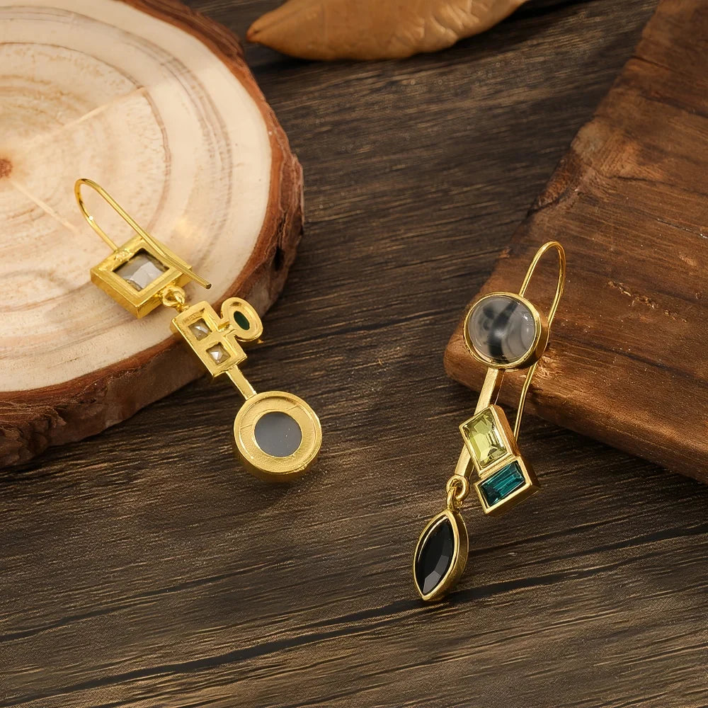Boucles d'oreilles vintage incrustées de pierres