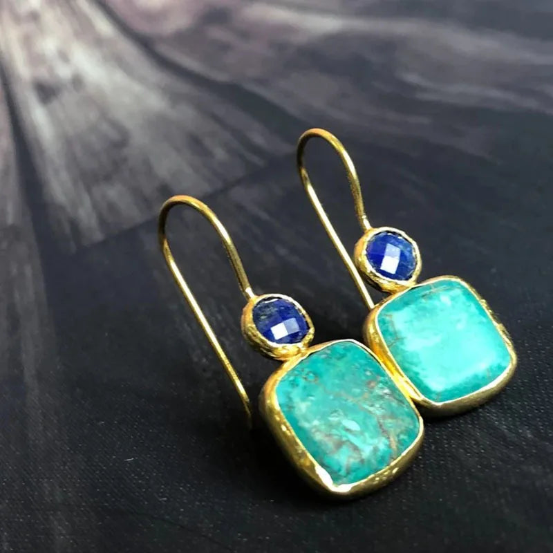 Boucles d'oreilles en turquoise carrées à la mode