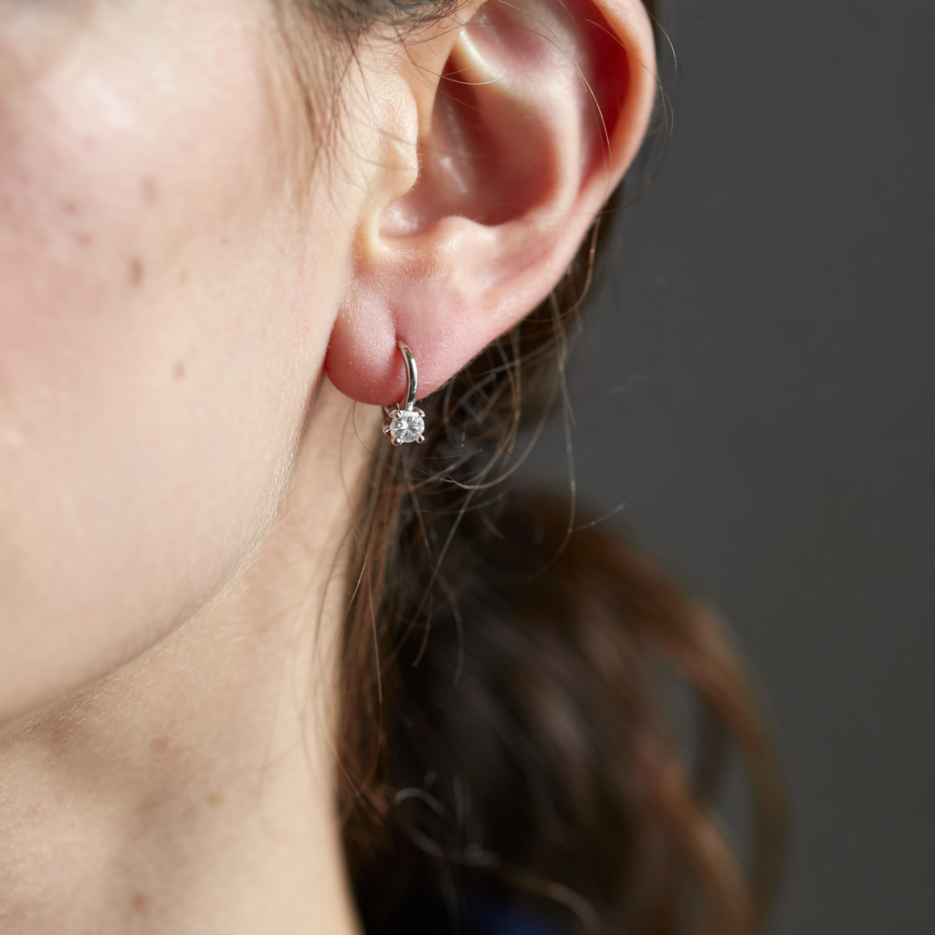 Éclatantes Boucles d'Oreilles Clous Dorés
