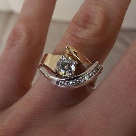 Bague Vintage Irégulière avec Diamants