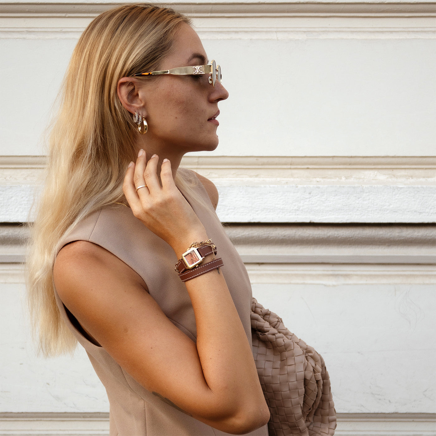 Gracieuse Petite Montre Double Cuir, Coquille, Couleur Or