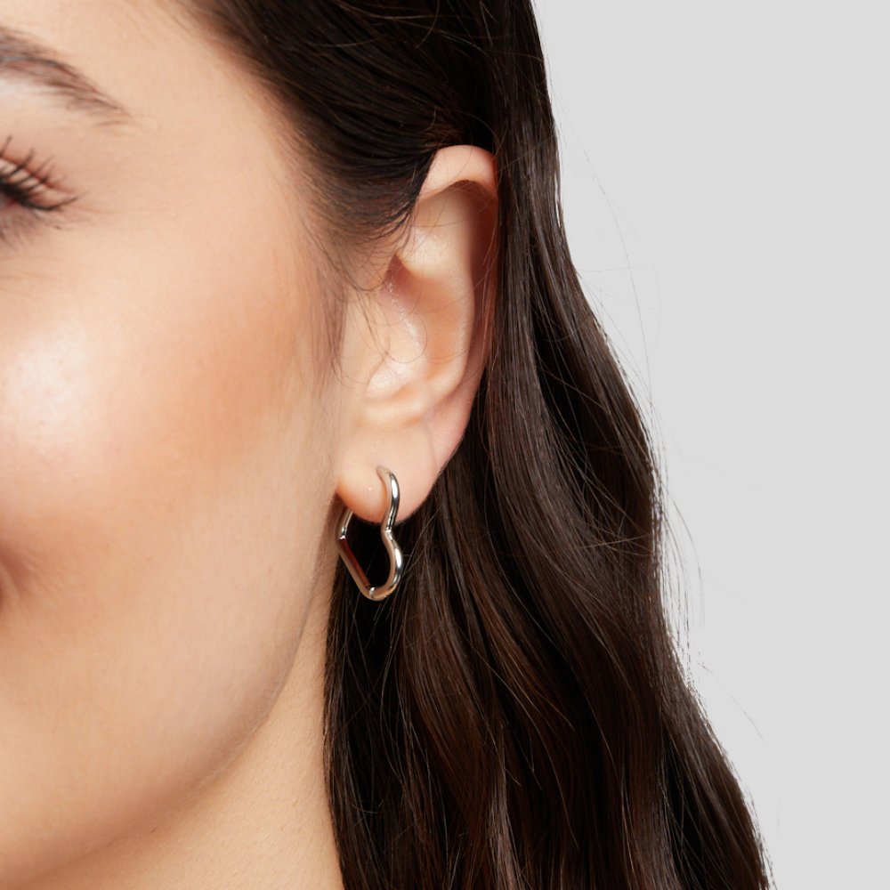 Boucles d'oreilles en argent en design cœur