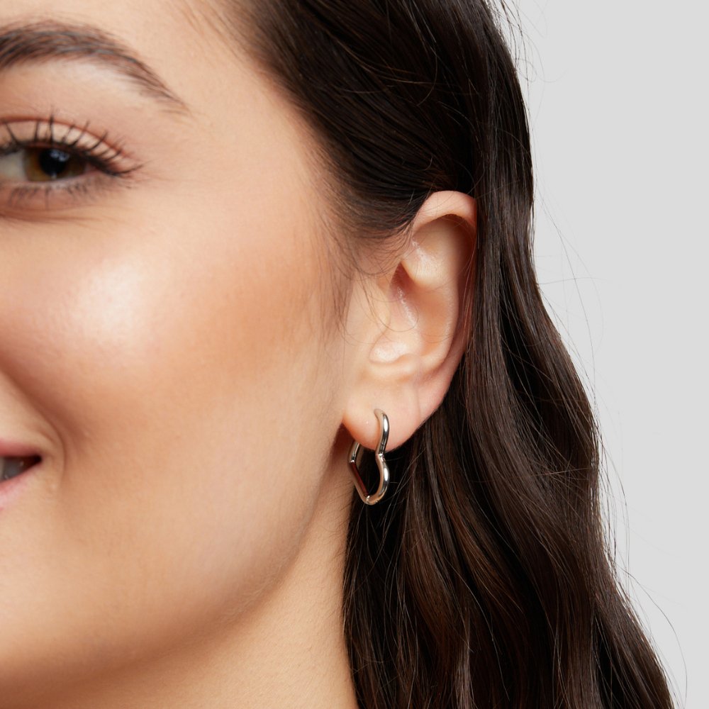 Boucles d'oreilles en argent en design cœur