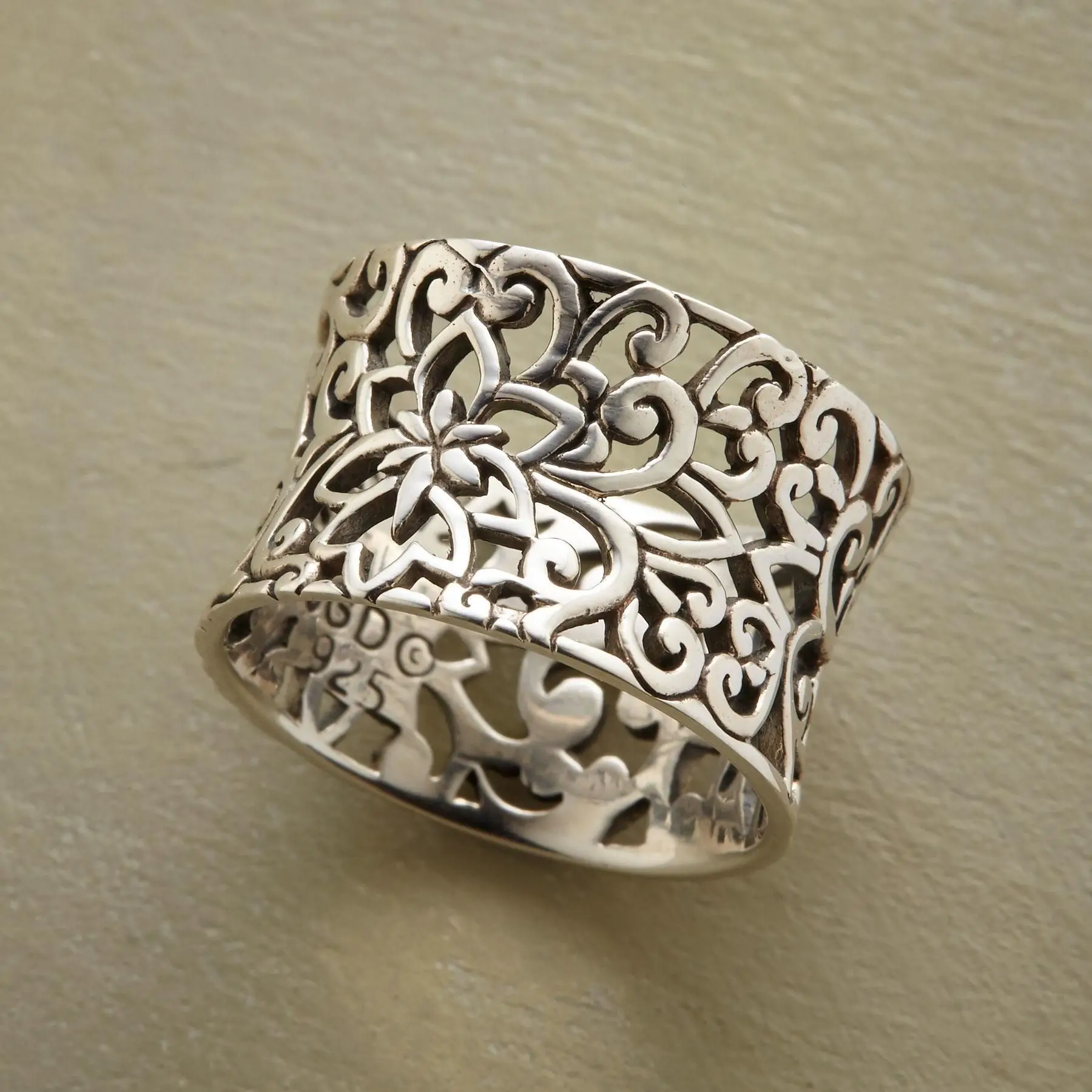 Bonnie - Bague Vintage Creuse en Argent