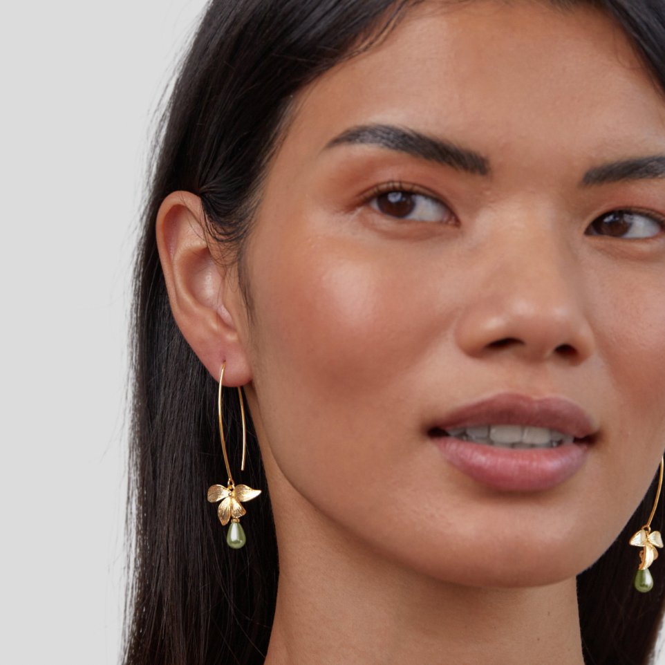 Boucles d'oreilles en perles de jade et en pétales