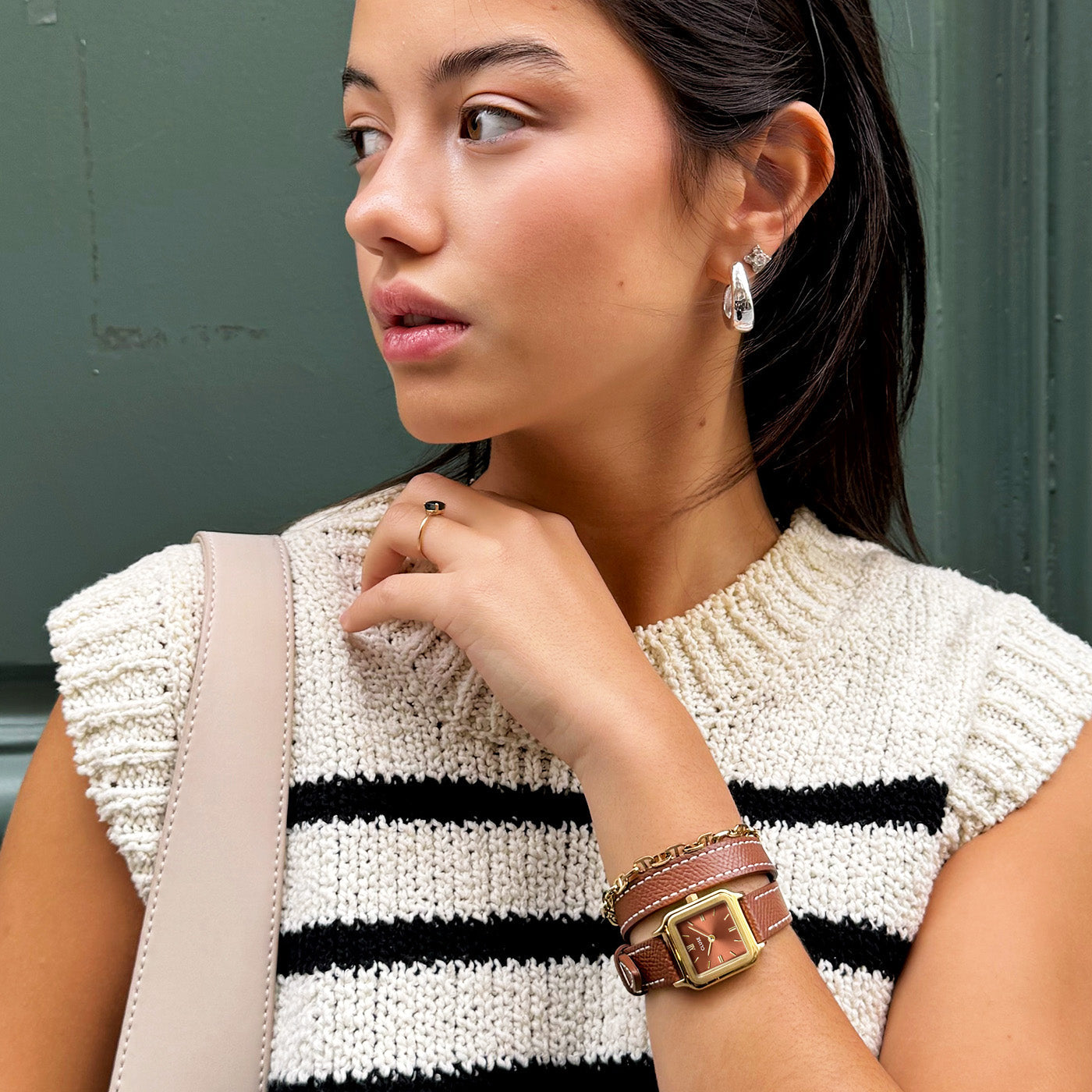 Gracieuse Petite Montre Double Cuir, Coquille, Couleur Or