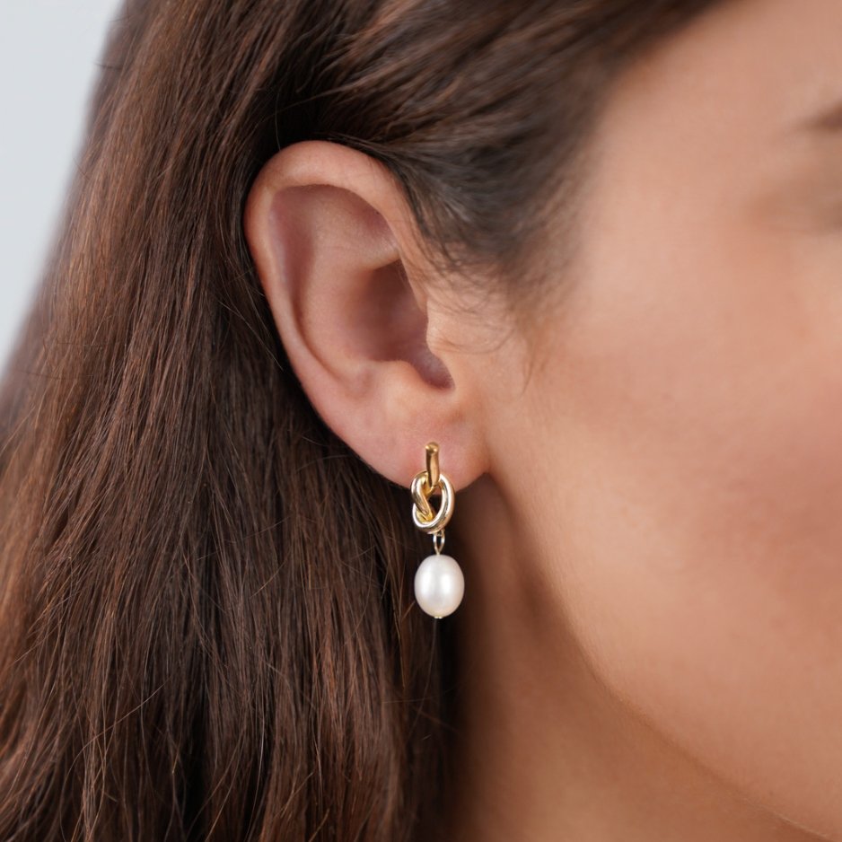 Boucles d'oreilles en or noué et perles d'eau douce