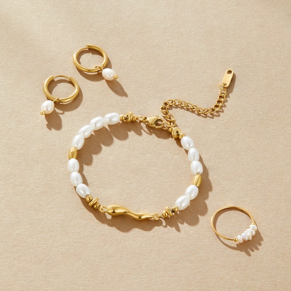 Bracelet en perles d'eau douce Lov