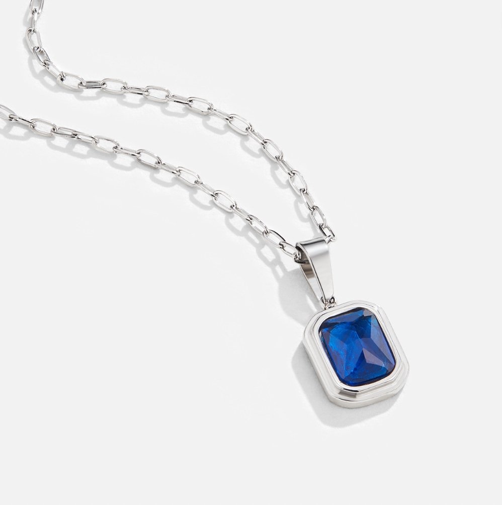 Collier en Argent avec Pendentif Bleu Marine