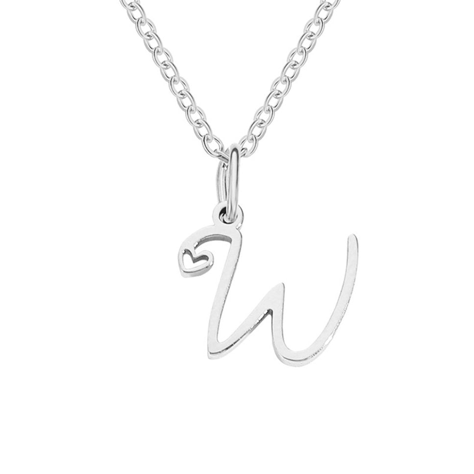 Collier en argent en forme de cœur avec initiale