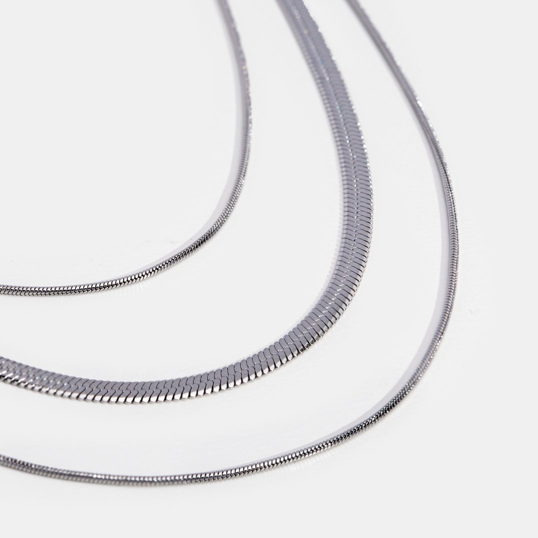 Collier en Chaîne Multi-Couches Argenté