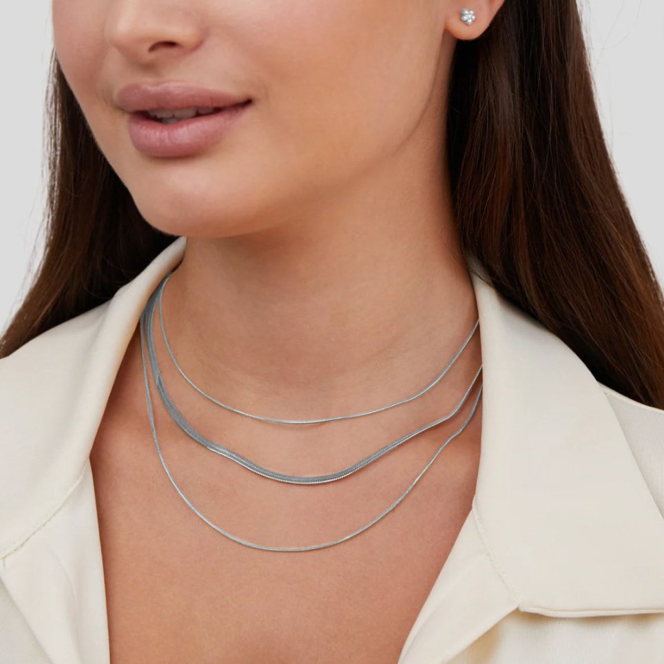 Collier en Chaîne Multi-Couches Argenté