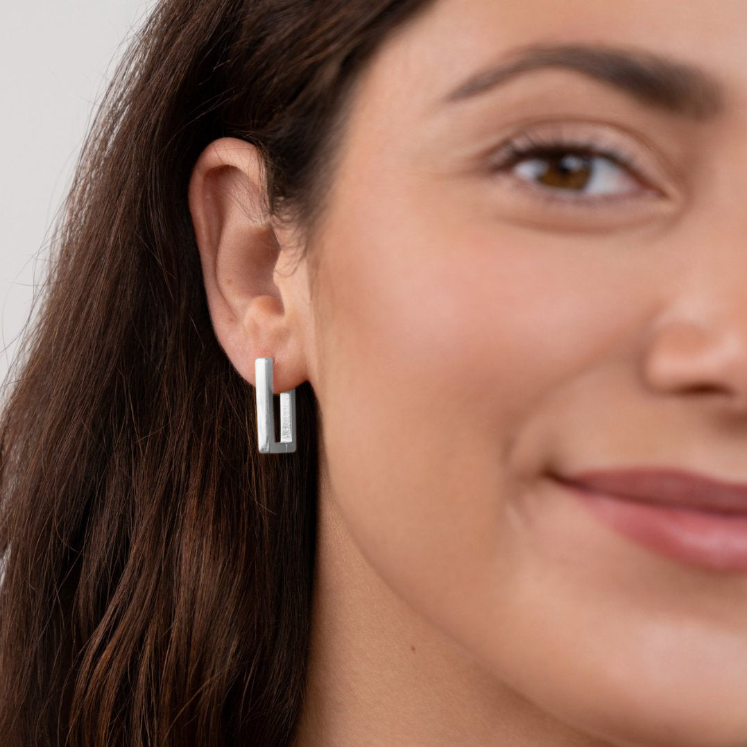 Boucles d'oreilles créoles rectangulaires en argent