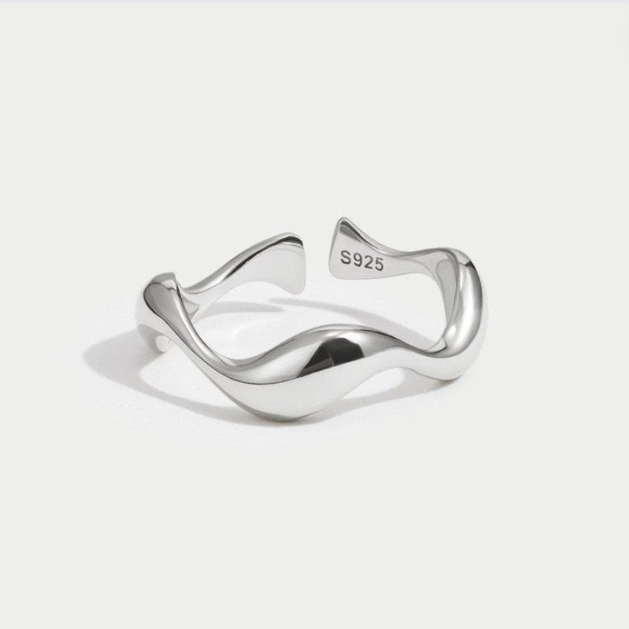 Anneau Ajustable en Argent avec Motif de Vague